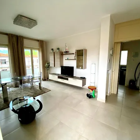 Apartment White Forte dei Marmi